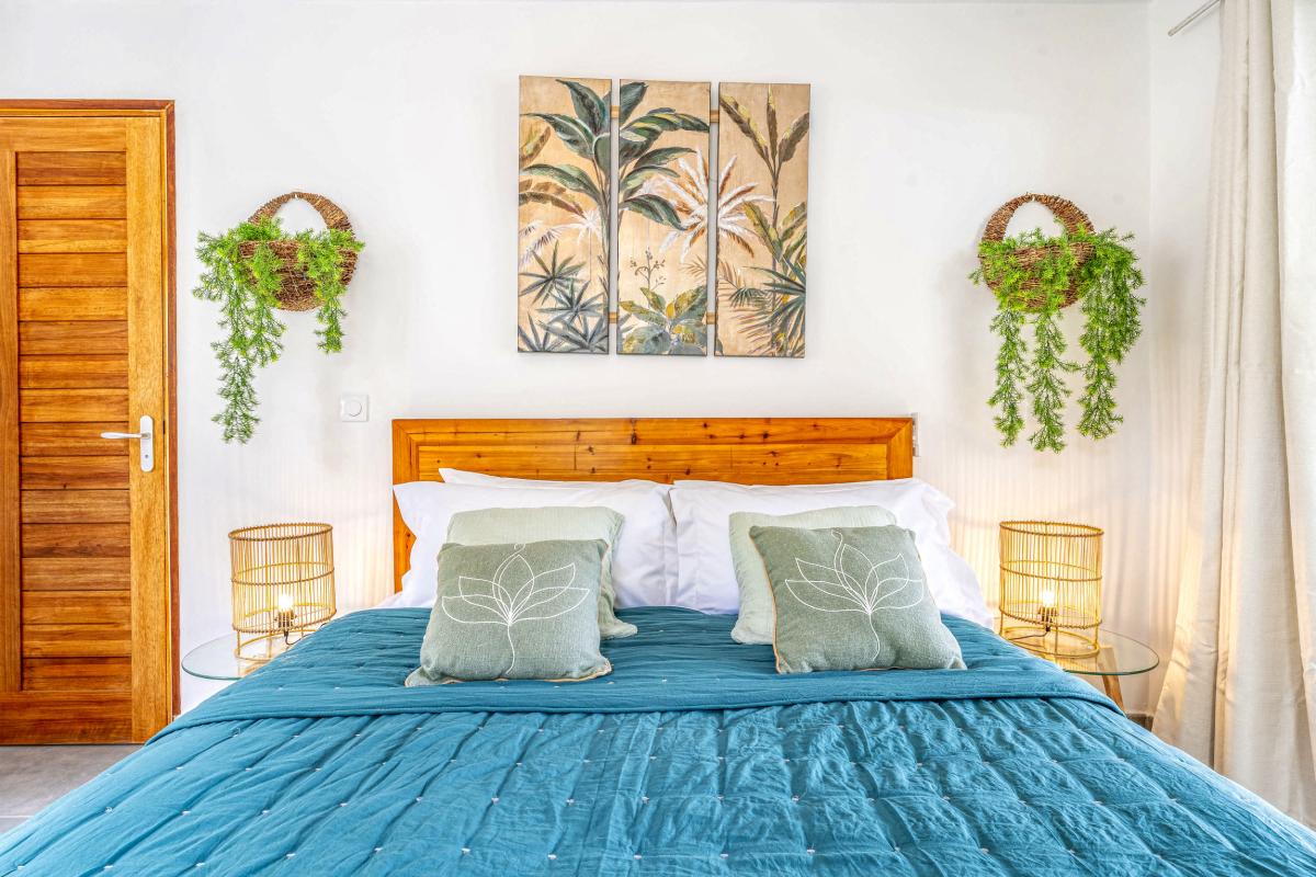 13.A louer villa avec piscine et Terre de haut Les Saintes